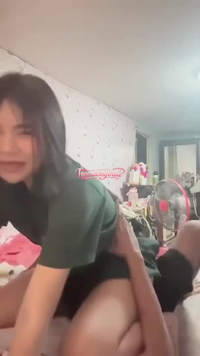 เย็ดหีเด้ง สาวน้อย เอวหวาน เด็ก ม.ต้น คลิปหลุดทางบ้าน เย็ดกับแฟนหนุ่มรุ่นพี่ คาชุดเนตรนารี โชว์ลีลา ตัวเต็ม