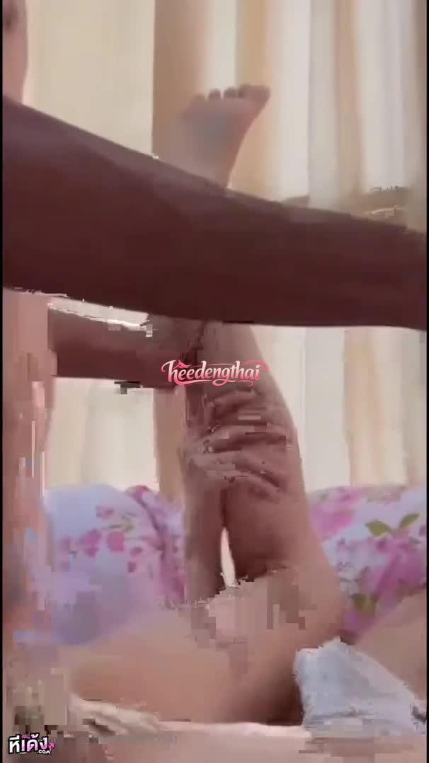 หีเด้ง คลิปหลุดสาวสวยหุ่นเซ็กซี่โดนแฟนขี้เงี่ยนจับดูดนมใหญ่ 6นาทีเด็ด