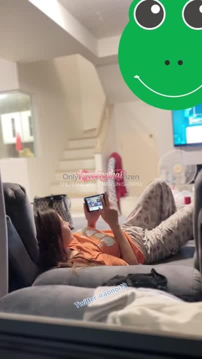 jeenzen ติดเกมไม่สนใจควยพี่! ชวนอมควยใหญ่แล้วเสียบหีฉ่ำ 20นาที 2026