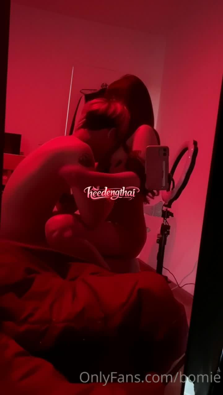 เย็ดหีเด้ง คลิปหลุดใหม่ Bomie โบมิเอะ จับผัวขย่มเย็ดลีลาโคตรเด็ด 6นาที